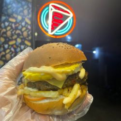 سندوتش كرسبي شيدر كيزر